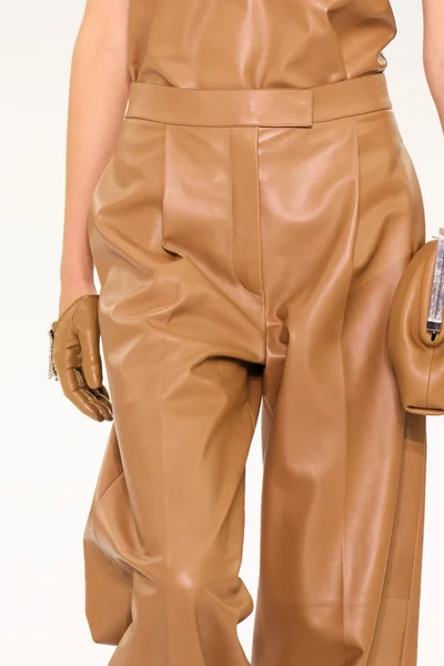 Look 8